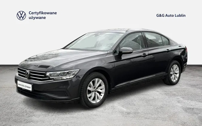 lubelskie Volkswagen Passat cena 69999 przebieg: 151750, rok produkcji 2020 z Świebodzin